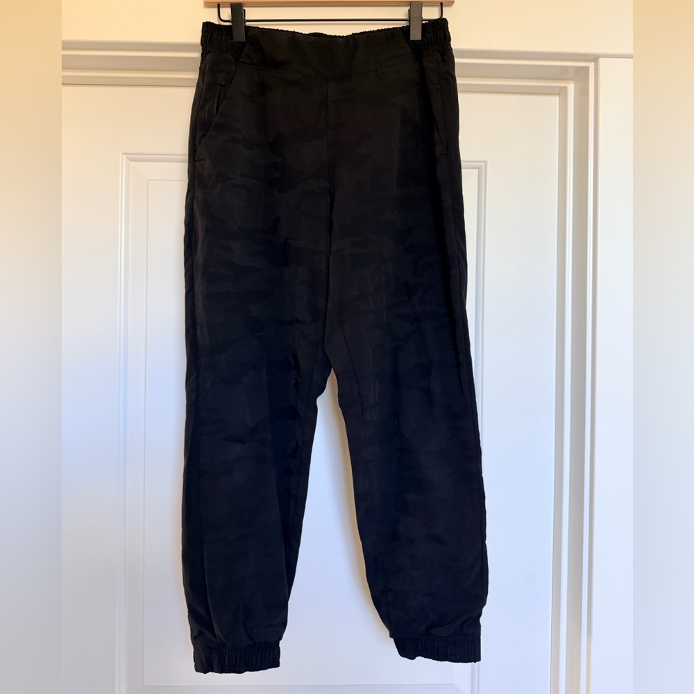 Athleta Black Camo Brooklyn Lined Joggers